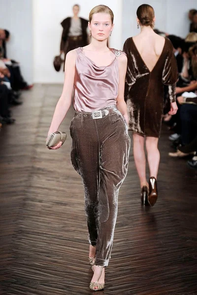 Look 34